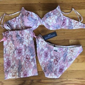 Triangl Bikini NWT